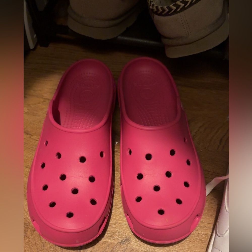Women’s crocs
